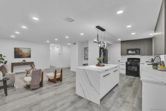 9253 Les Rd, Santee, CA 92071