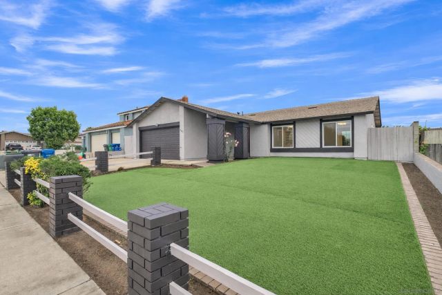 9253 Les Rd, Santee, CA 92071