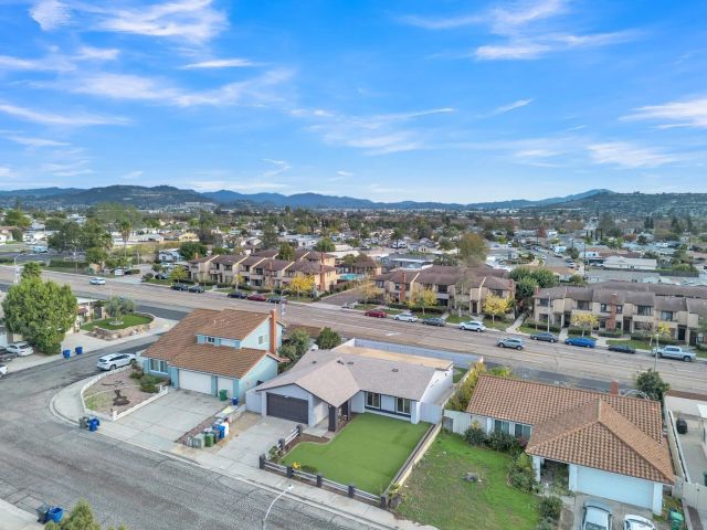 9253 Les Rd, Santee, CA 92071