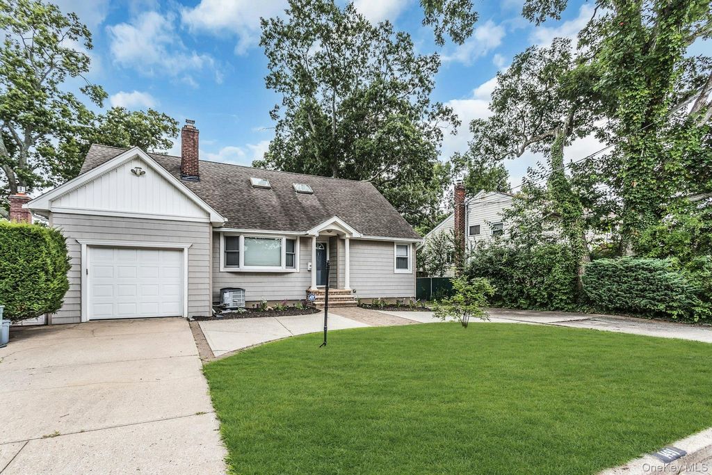 1491 Sycamore Avenue, Merrick, NY 11566