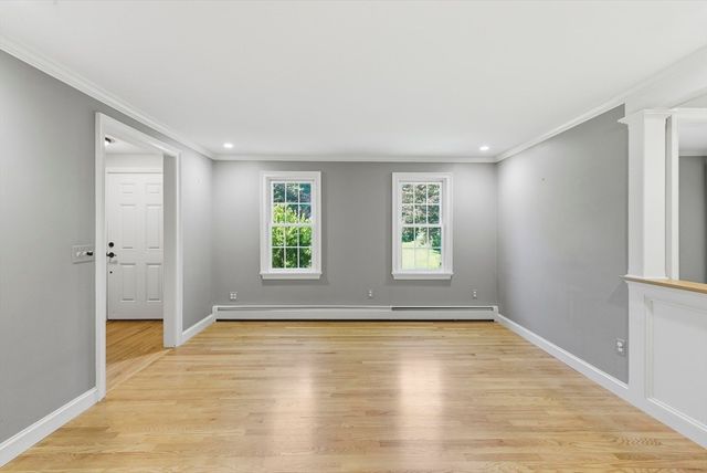 233 Franklin Rd, Longmeadow, MA 01106