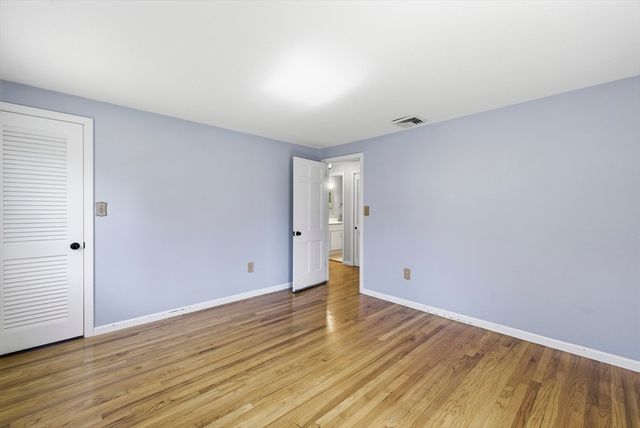 233 Franklin Rd, Longmeadow, MA 01106