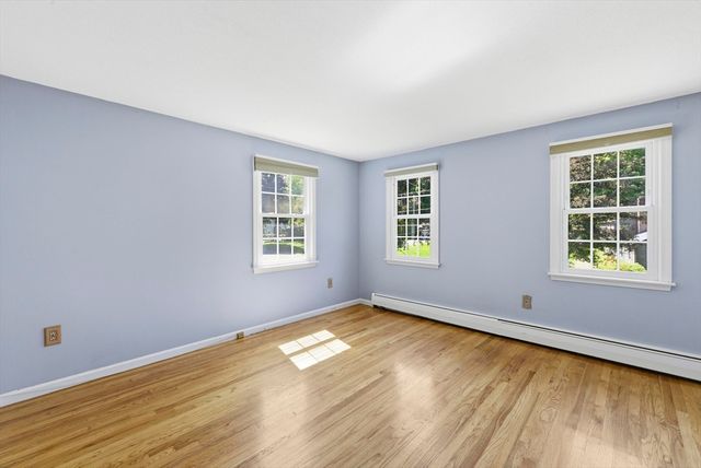 233 Franklin Rd, Longmeadow, MA 01106