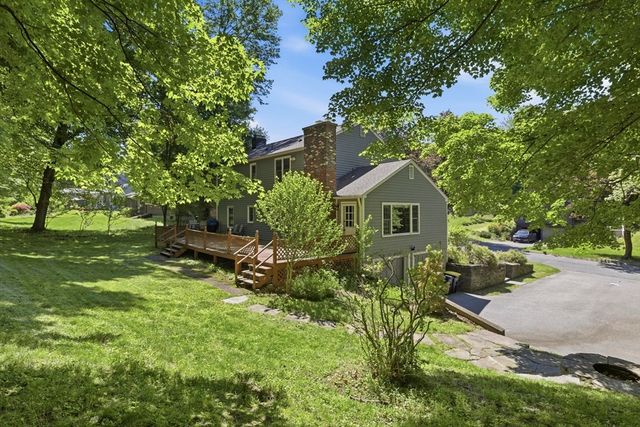233 Franklin Rd, Longmeadow, MA 01106