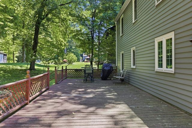 233 Franklin Rd, Longmeadow, MA 01106