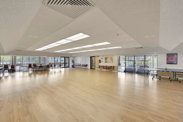 9541 Sunrise Lakes Boulevard 110, Sunrise, FL 33322