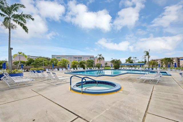 9541 Sunrise Lakes Boulevard 110, Sunrise, FL 33322