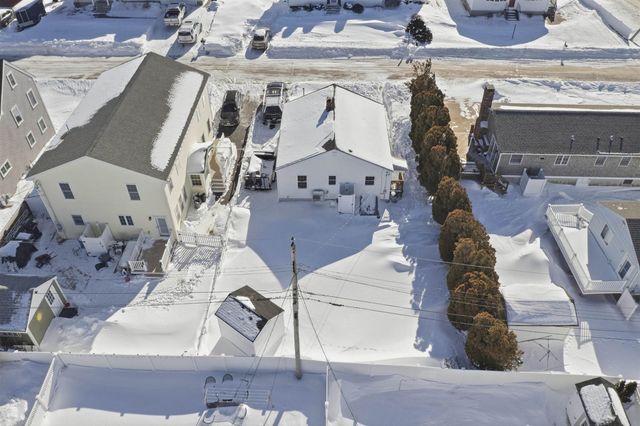 3 Tyngsboro Street, Seabrook, NH 03874