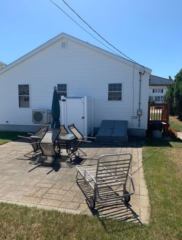 3 Tyngsboro Street, Seabrook, NH 03874