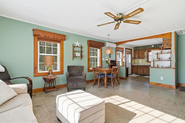 3 Tyngsboro Street, Seabrook, NH 03874