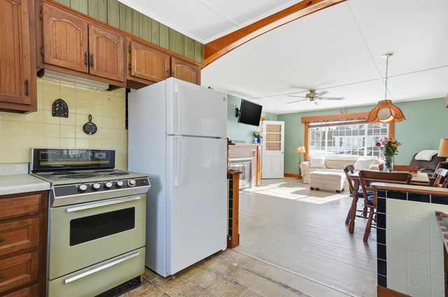 3 Tyngsboro Street, Seabrook, NH 03874