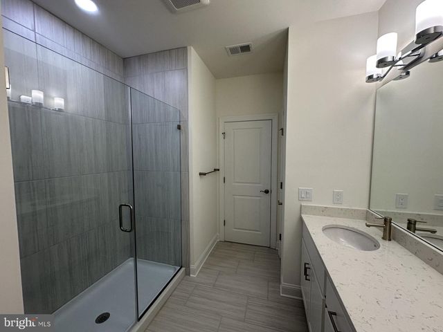 63 KAY CHIARELLO WAY, Hamilton, NJ 08690