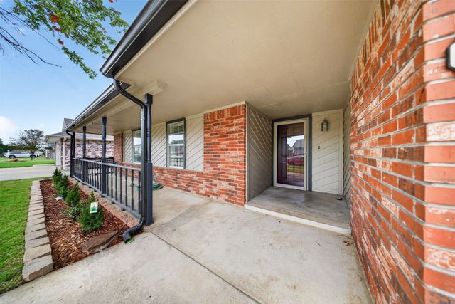 8232 N 127th Avenue E, Owasso, OK 74055