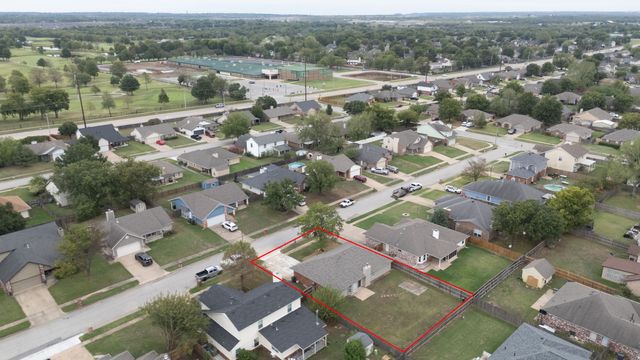 8232 N 127th Avenue E, Owasso, OK 74055
