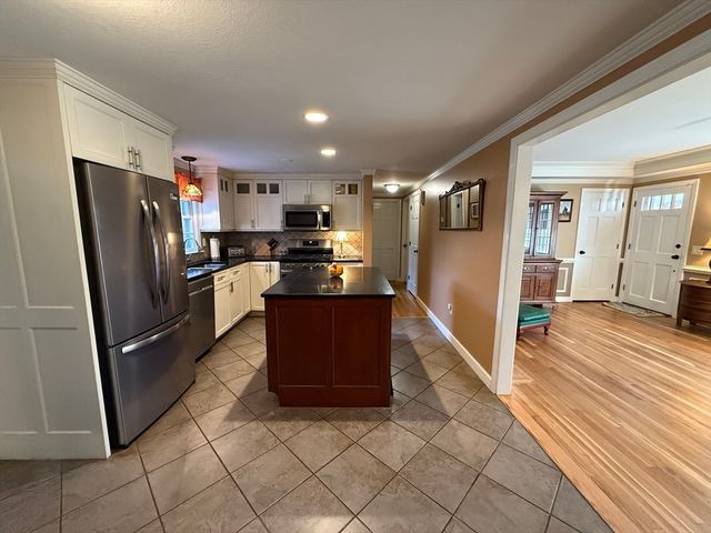 560 West Yarmouth Rd., Yarmouth, MA 02673