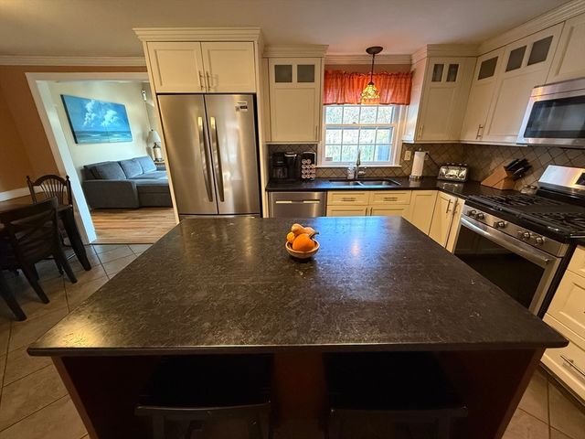 560 West Yarmouth Rd., Yarmouth, MA 02673