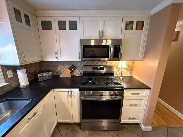 560 West Yarmouth Rd., Yarmouth, MA 02673