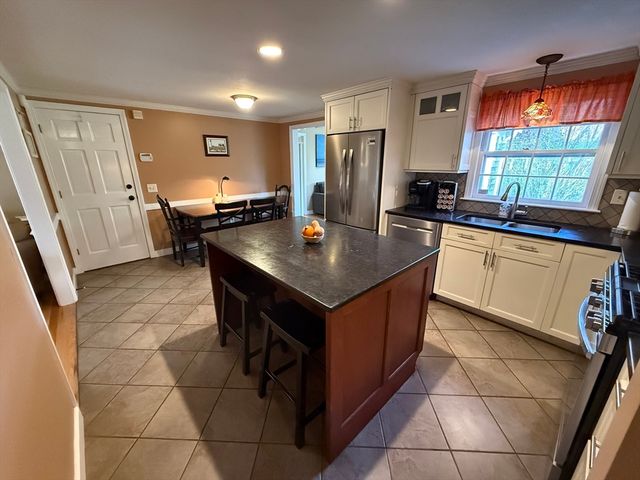 560 West Yarmouth Rd., Yarmouth, MA 02673