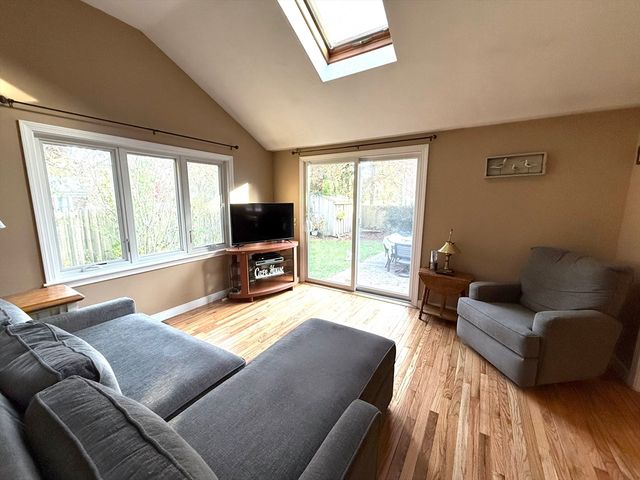 560 West Yarmouth Rd., Yarmouth, MA 02673