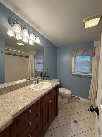 560 West Yarmouth Rd., Yarmouth, MA 02673