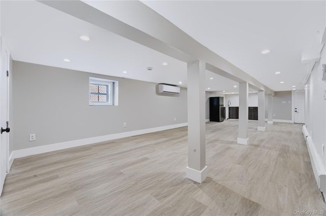 1227 E 222nd Street, Bronx, NY 10469