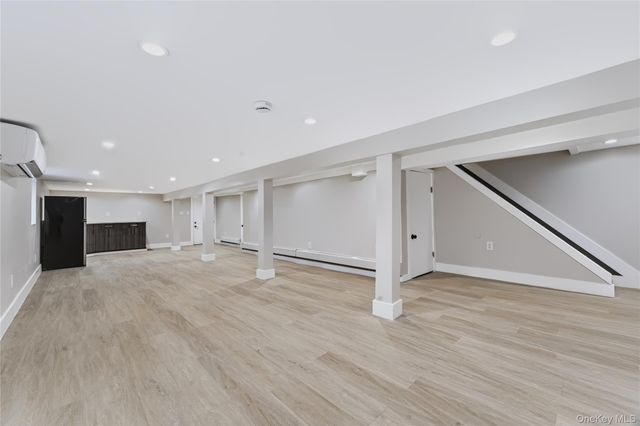 1227 E 222nd Street, Bronx, NY 10469
