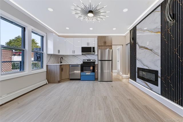 1227 E 222nd Street, Bronx, NY 10469