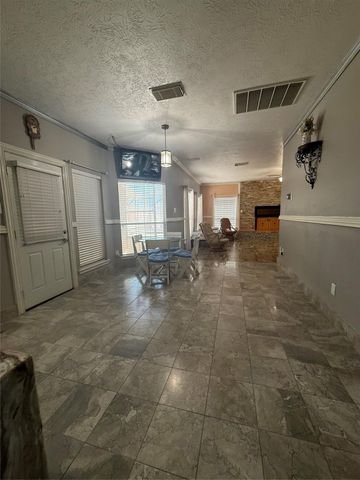 9718 Crystal Boulevard, Baytown, TX 77521