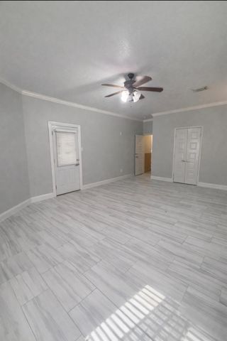 9718 Crystal Boulevard, Baytown, TX 77521