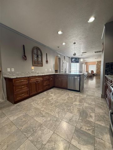 9718 Crystal Boulevard, Baytown, TX 77521