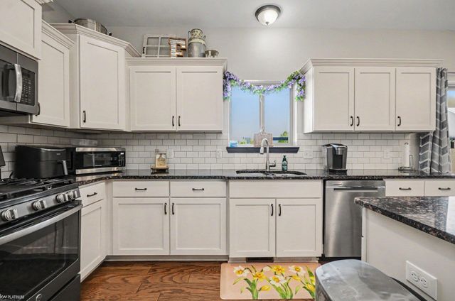 31078 Lions Pointe Drive, Chesterfield, MI 48047