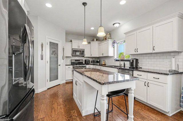 31078 Lions Pointe Drive, Chesterfield, MI 48047