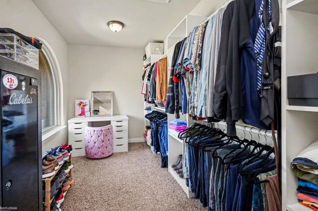 31078 Lions Pointe Drive, Chesterfield, MI 48047