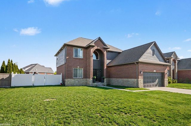 31078 Lions Pointe Drive, Chesterfield, MI 48047