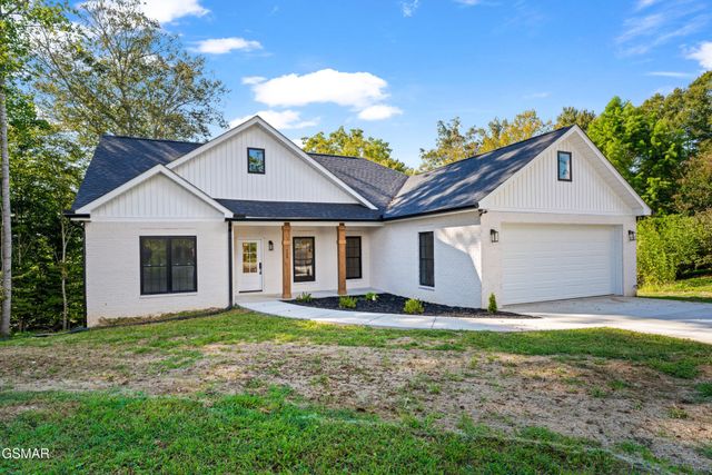 1430 Beechtop Lane, Kodak, TN 37764
