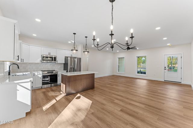 1430 Beechtop Lane, Kodak, TN 37764