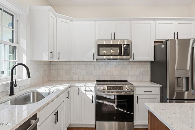 1430 Beechtop Lane, Kodak, TN 37764