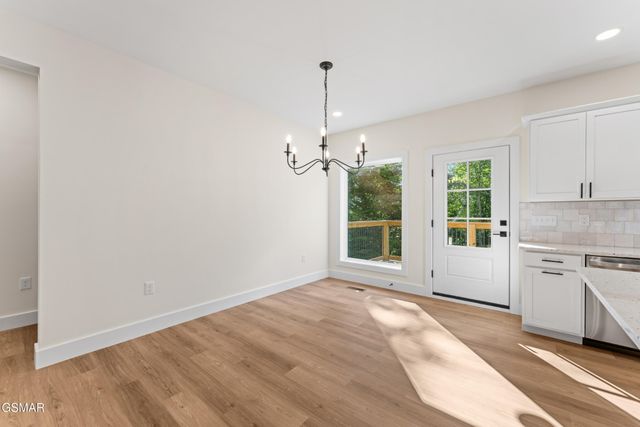 1430 Beechtop Lane, Kodak, TN 37764