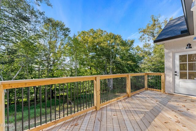 1430 Beechtop Lane, Kodak, TN 37764