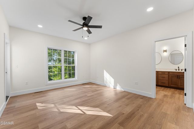 1430 Beechtop Lane, Kodak, TN 37764