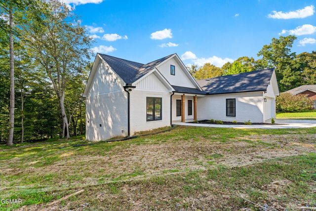 1430 Beechtop Lane, Kodak, TN 37764