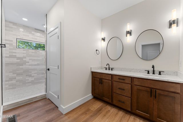 1430 Beechtop Lane, Kodak, TN 37764