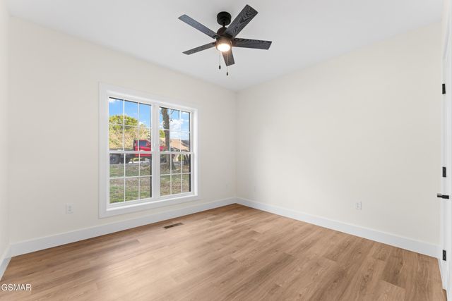 1430 Beechtop Lane, Kodak, TN 37764