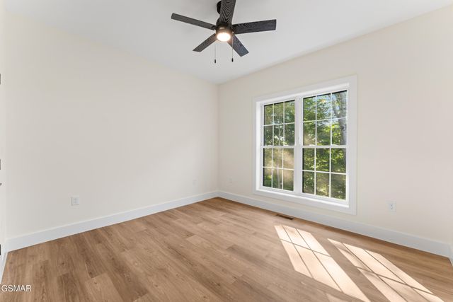 1430 Beechtop Lane, Kodak, TN 37764