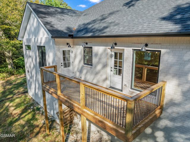 1430 Beechtop Lane, Kodak, TN 37764