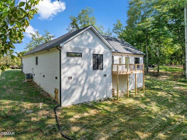 1430 Beechtop Lane, Kodak, TN 37764