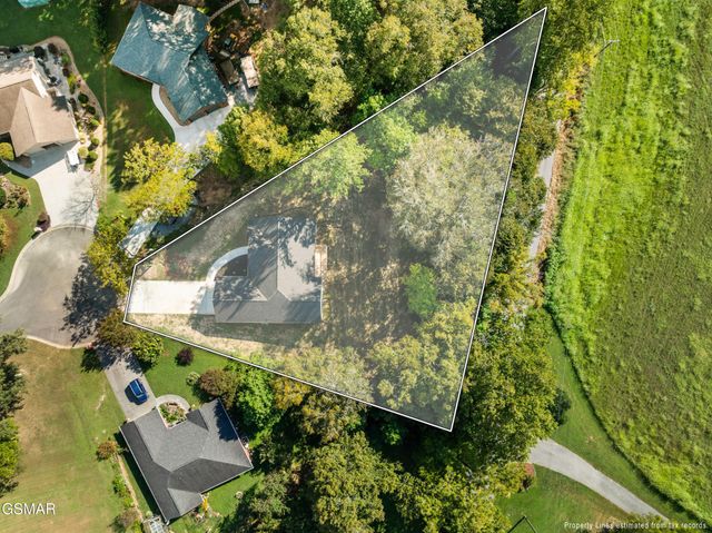 1430 Beechtop Lane, Kodak, TN 37764