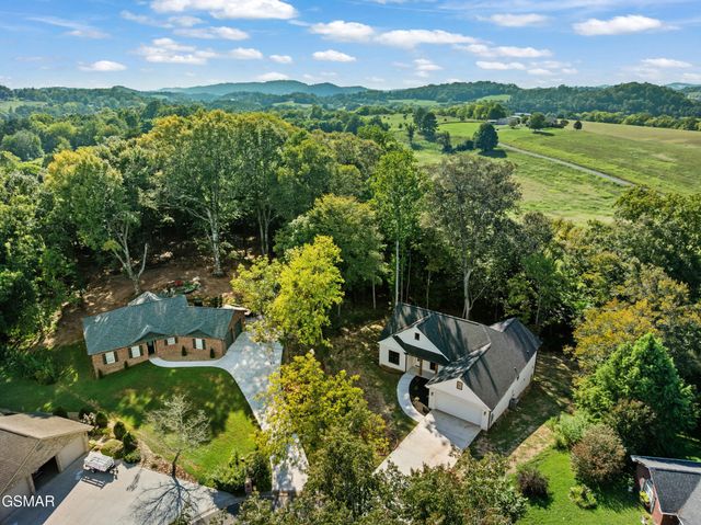 1430 Beechtop Lane, Kodak, TN 37764