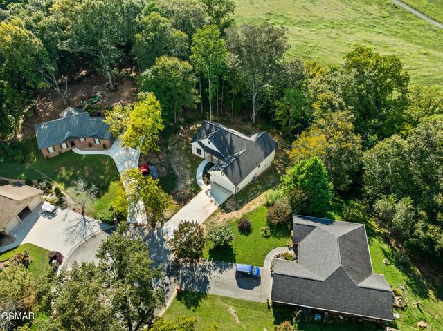 1430 Beechtop Lane, Kodak, TN 37764