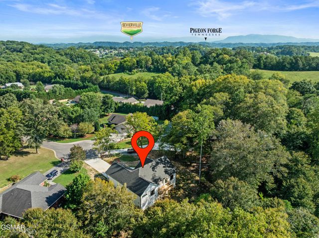 1430 Beechtop Lane, Kodak, TN 37764